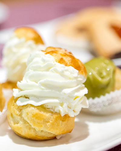 Prodotti di pasticceria e dolci preparati da la Maison du Goût Café a Cogne